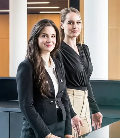 Empfangsmitarbeiterinnen von Safety Line